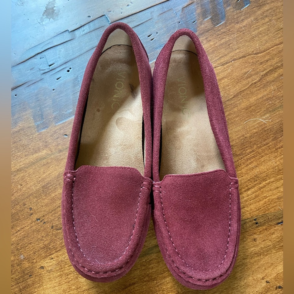 Vionic loafers size 7